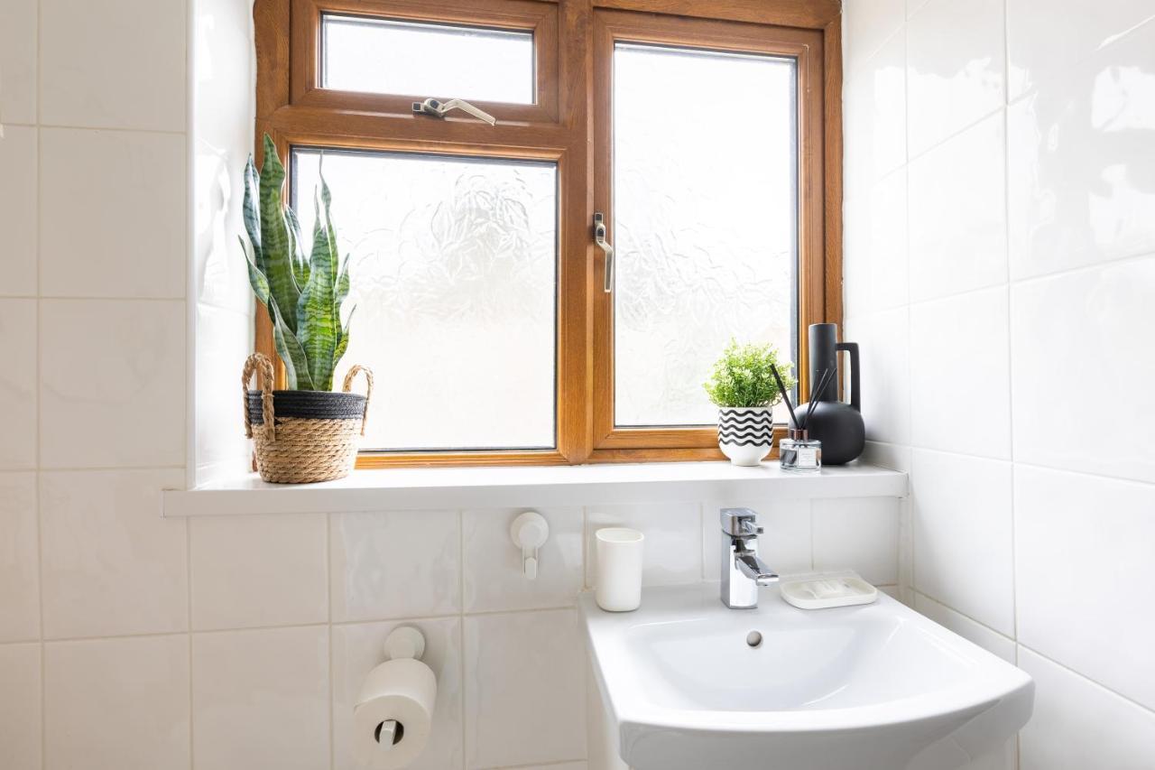 Levi Suite By Koya Homes - 3-Bedroom Home, Downtown Cardiff, Free Parking 外观 照片