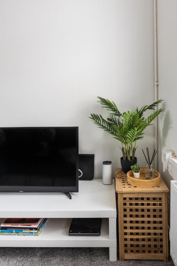 Levi Suite By Koya Homes - 3-Bedroom Home, Downtown Cardiff, Free Parking 外观 照片
