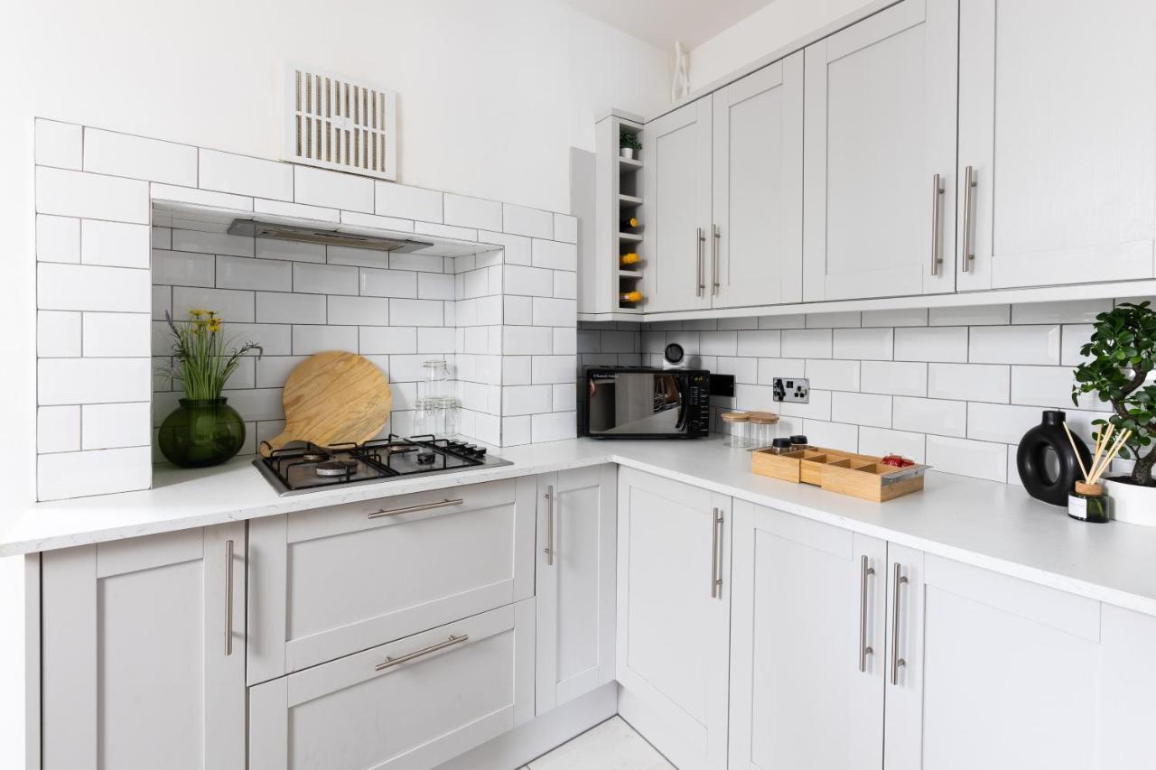 Levi Suite By Koya Homes - 3-Bedroom Home, Downtown Cardiff, Free Parking 外观 照片